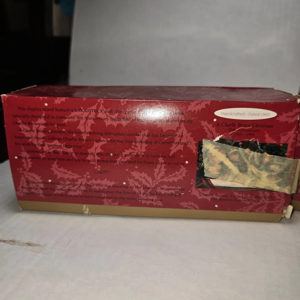 Hallmark Peanuts A Charlie Brown Christmas Snow Scene Tabletop Display 30th Anni